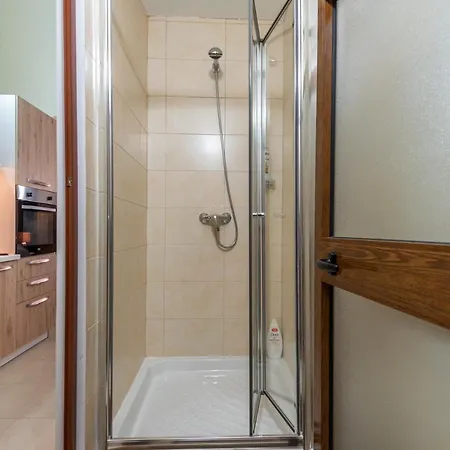 Flatlet In Traditional Maltese Townhouse *