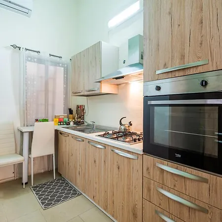 Flatlet In Traditional Maltese Townhouse Apartment *