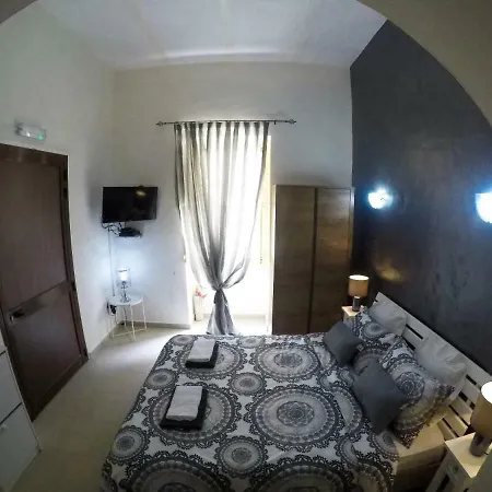 Flatlet In Traditional Maltese Townhouse Apartment