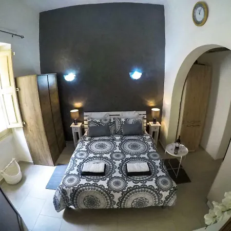 Apartment Flatlet In Traditional Maltese Townhouse Sliema