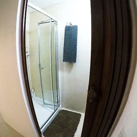 Flatlet In Traditional Maltese Townhouse *
