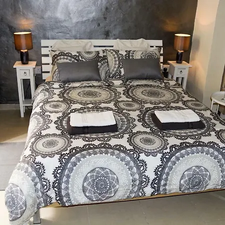 Apartment Flatlet In Traditional Maltese Townhouse